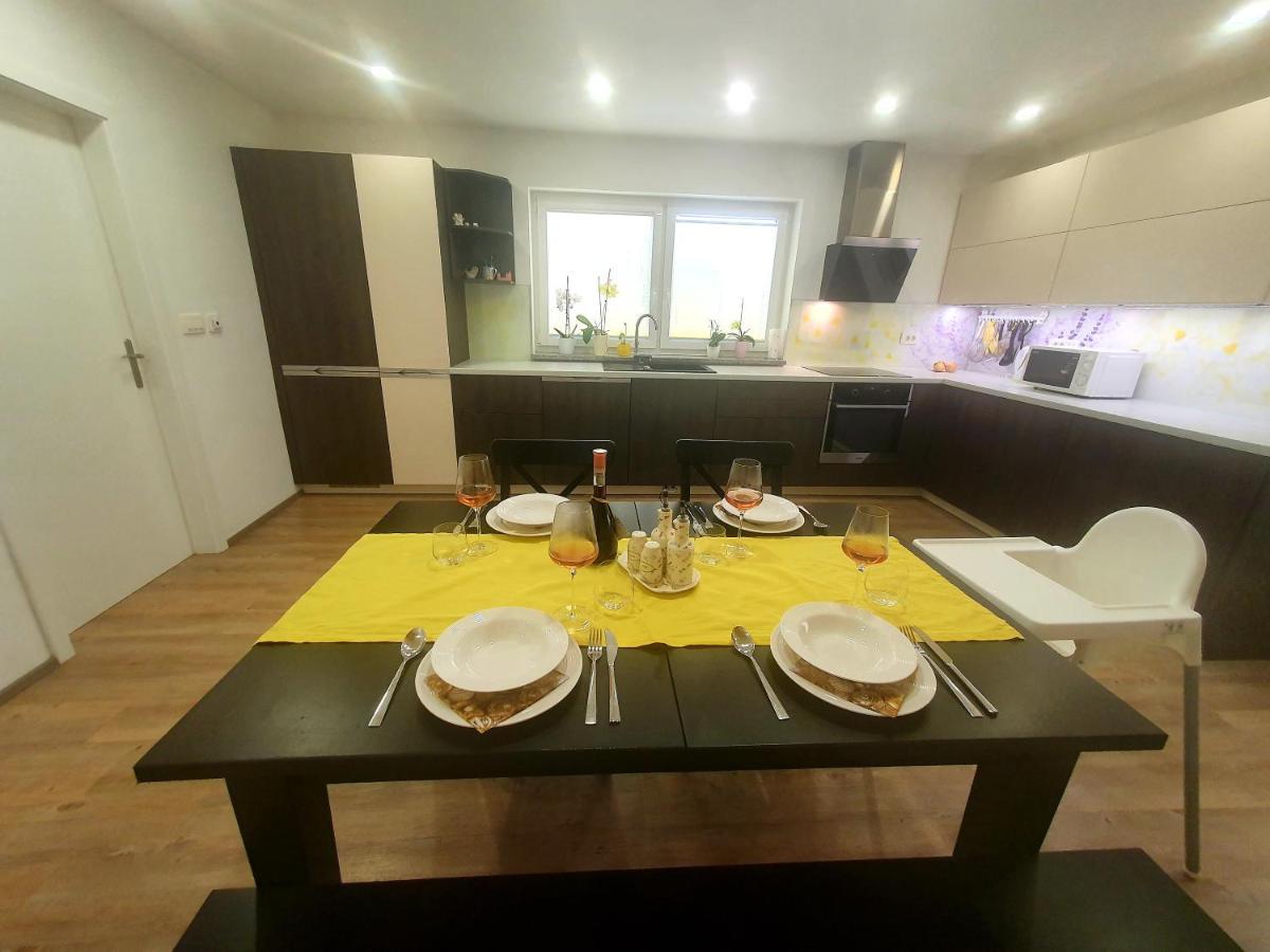 Apartma David Згорнє Горє Екстер'єр фото